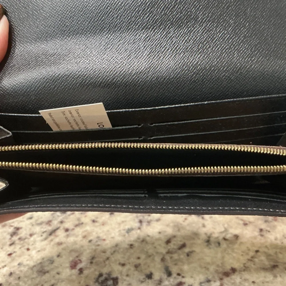 Authentic Louis Vuitton Sarah Wallet Reverse Monogram - Picture 5 of 14